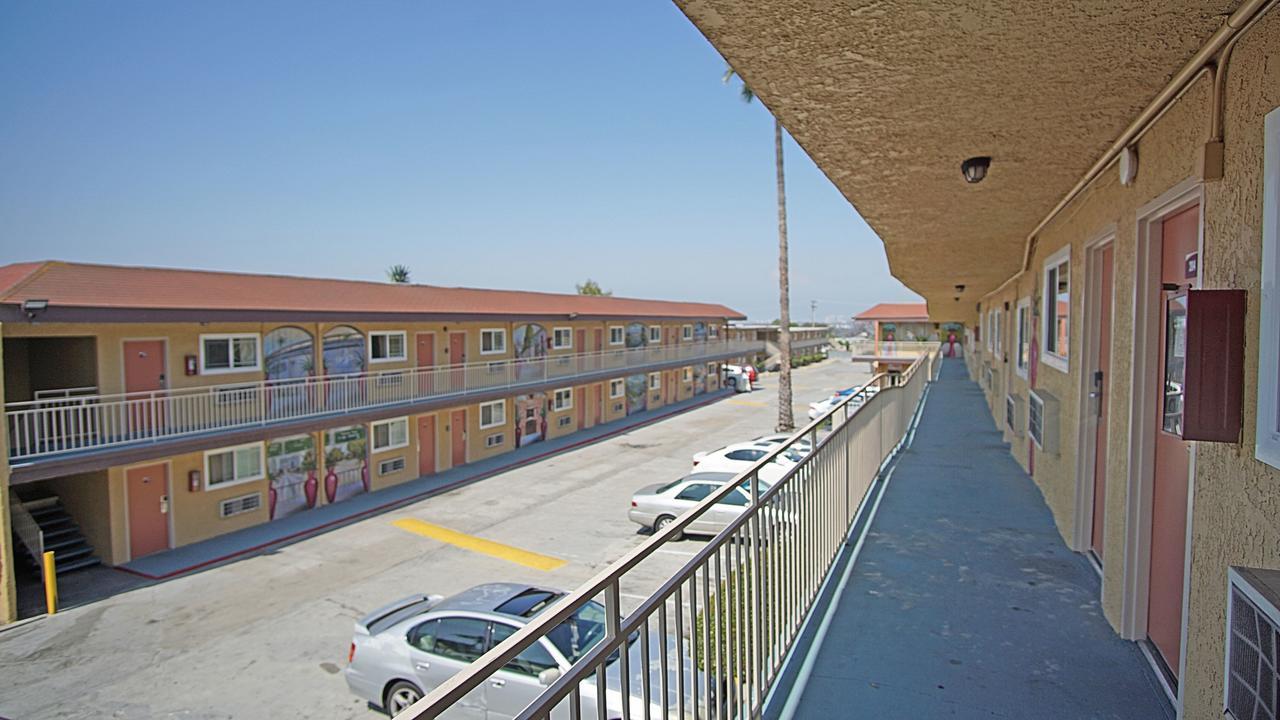 Los Angeles Inn & Suites - Lax West Athens Exterior photo